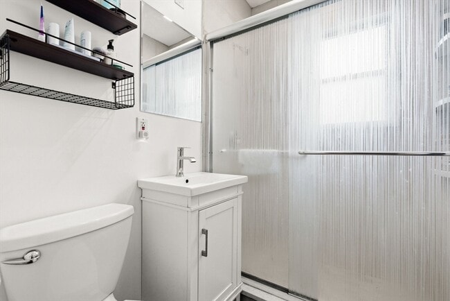 Building Photo - 102 Montclair Ave