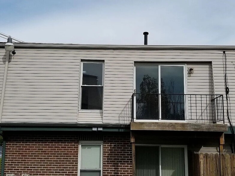 Balcony - 1310 Louisville Rd