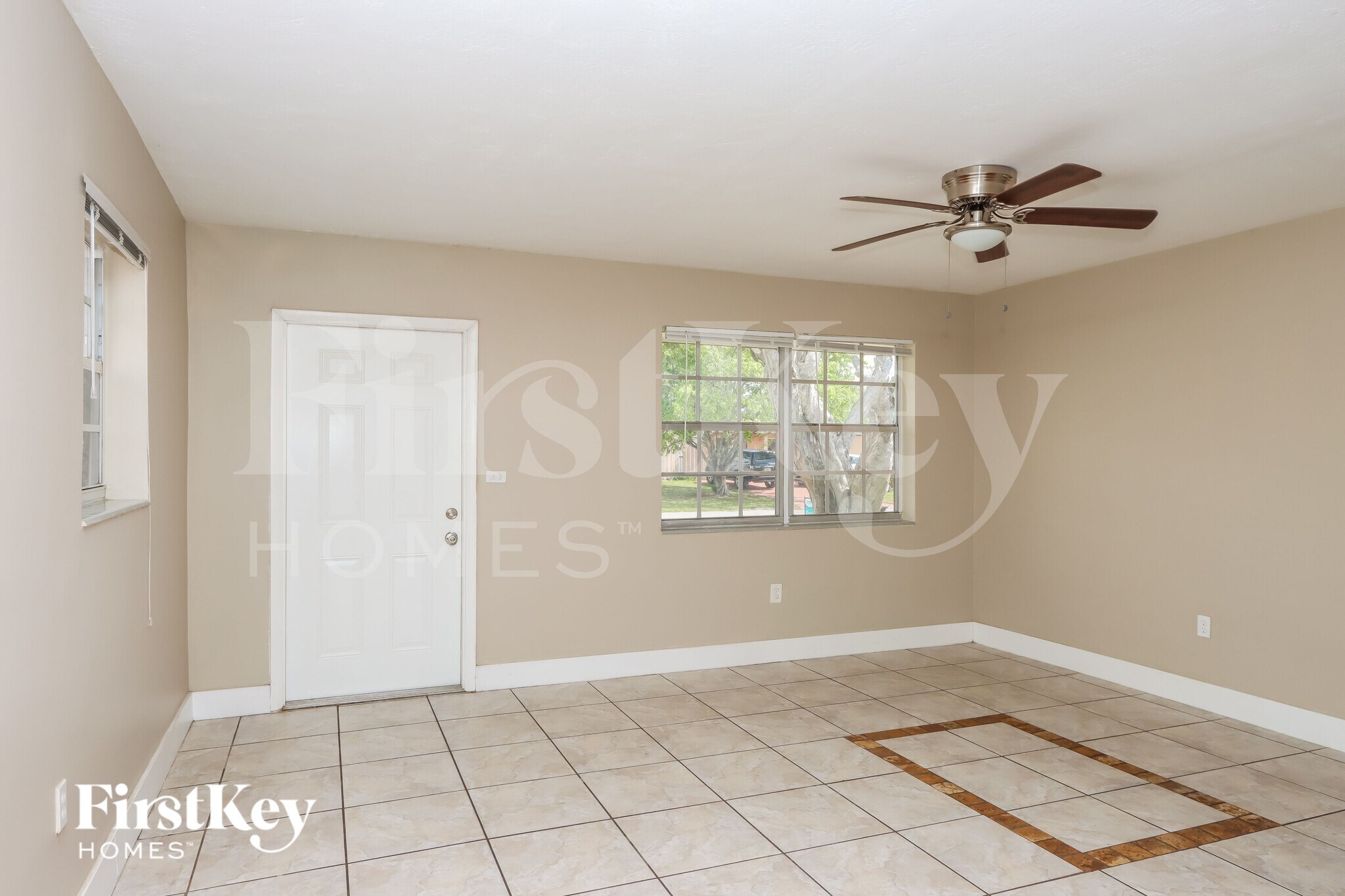 Building Photo - 1000 N 71st Ave