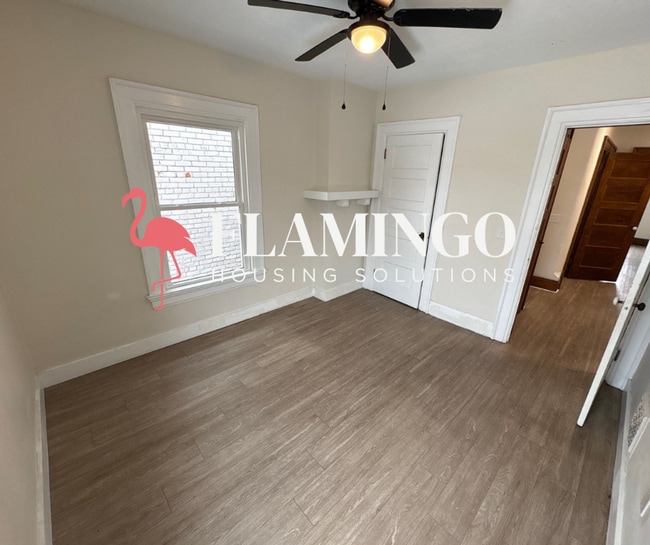 Building Photo - 1422 East Third Street - Shared Living programs Eligible