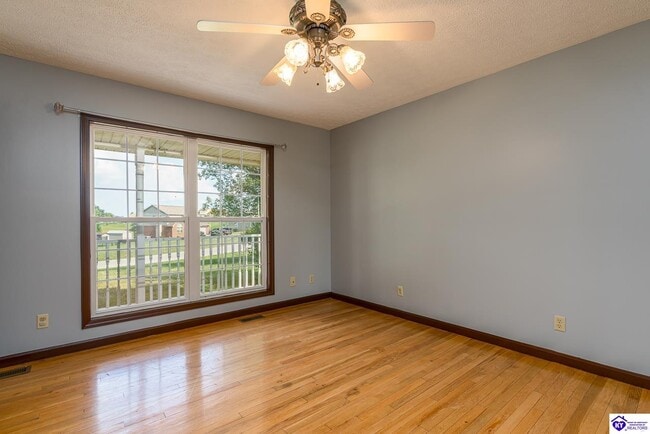Building Photo - 435 Schlaefer Way