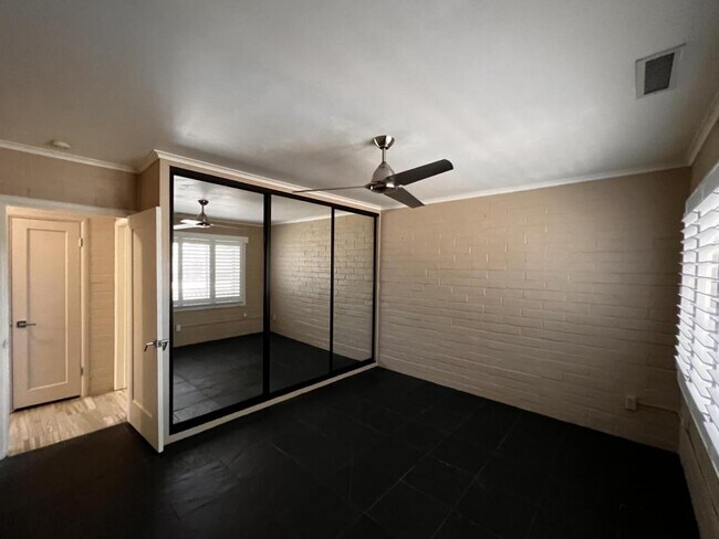 Building Photo - 1039 Poplar St