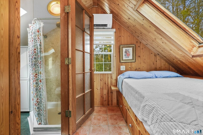 Building Photo - 167 North Ave