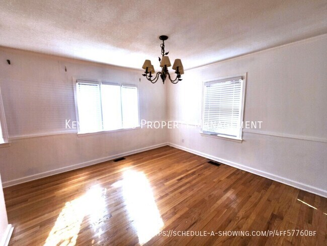 Building Photo - 318 E 68th St