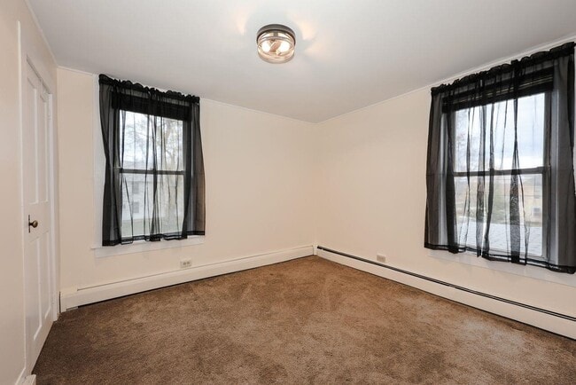 Building Photo - 3 Clark Rd