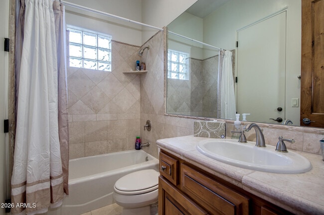 Building Photo - 6526 E Exeter Blvd