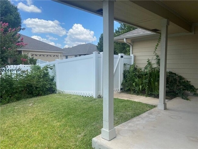 Building Photo - 1513 Big Bend Dr