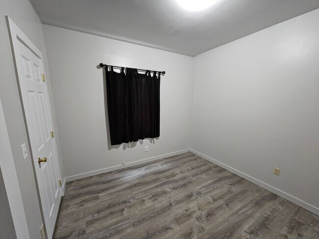 Building Photo - 2004 Adams Ave