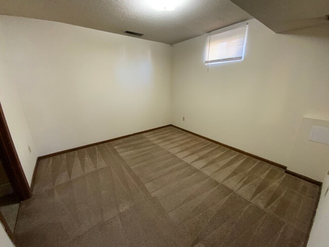 Building Photo - 1801-1803-1803 Garden Dr