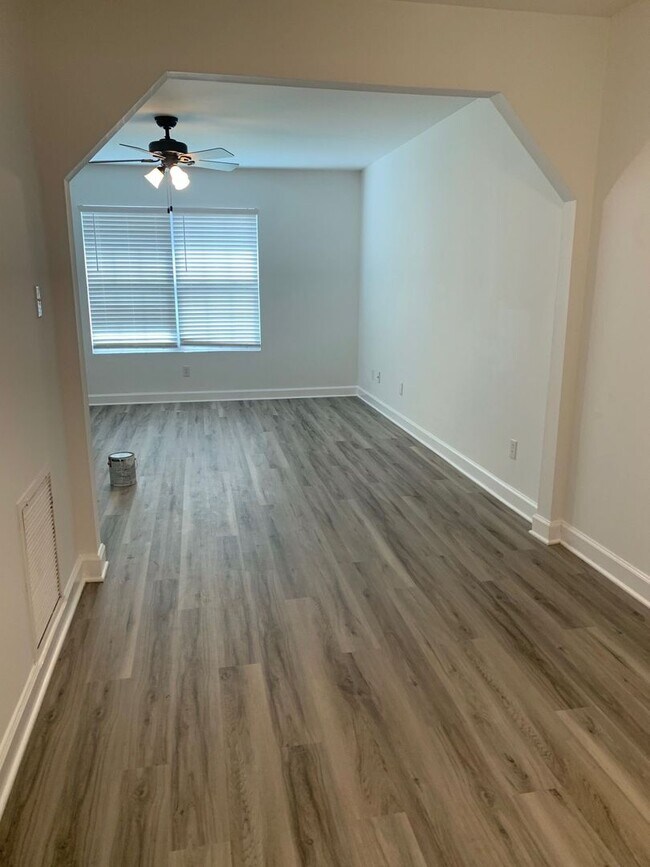 Building Photo - 605 Douglas Dr, A, St. Marys, GA 31558