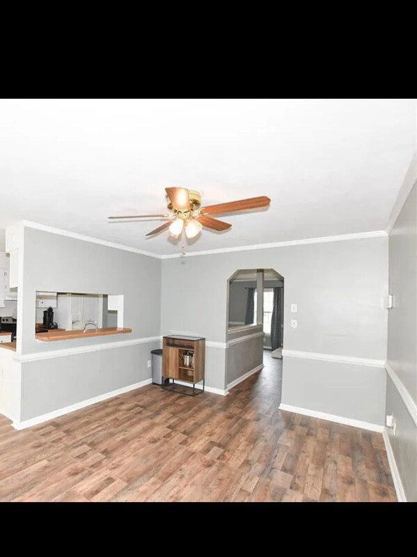 Building Photo - 5661 Campus Dr