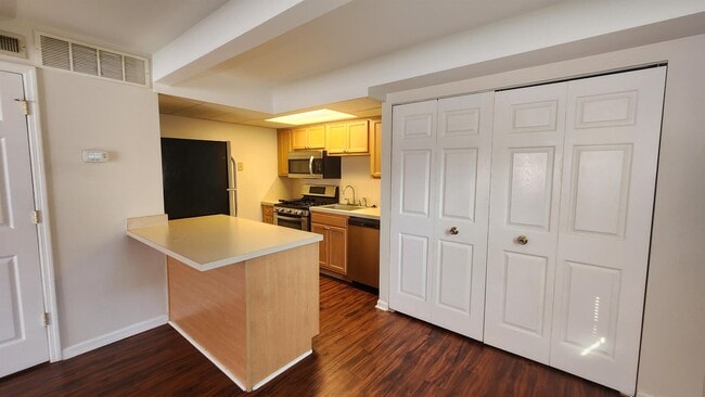 Building Photo - 1421 Wabash Ave