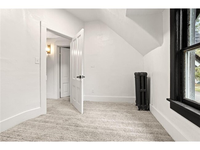 Building Photo - 361 8th Ave S