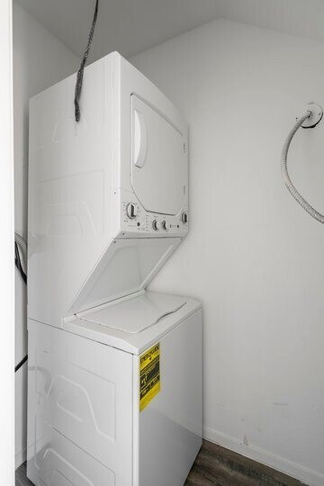 Building Photo - 928 Postoffice St