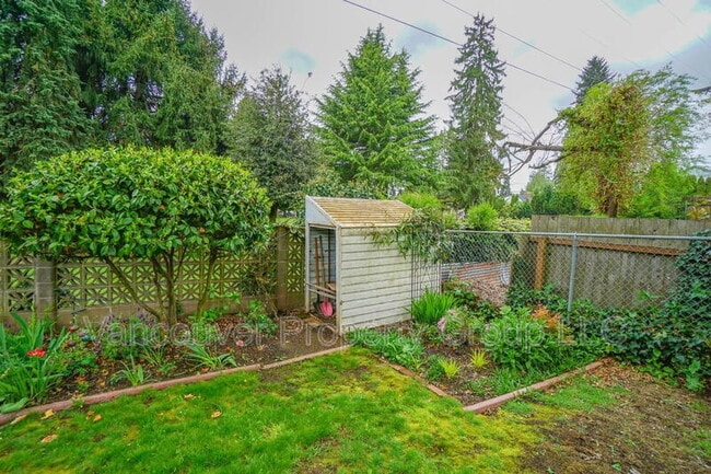 Building Photo - 1206 Grand Blvd