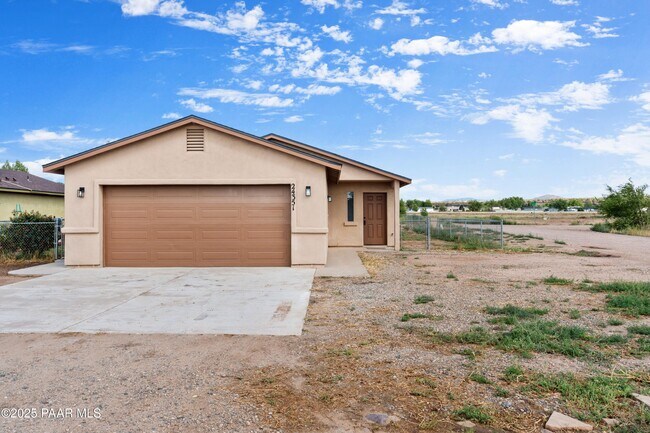 Primary Photo - 24351 N Diamond Head Ave