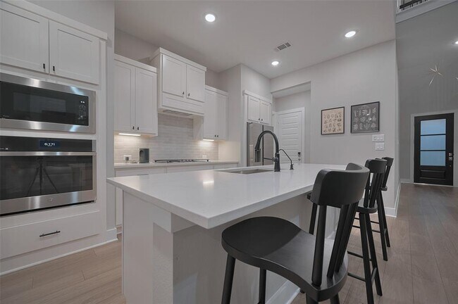 Building Photo - 26918 Arethusa Ct