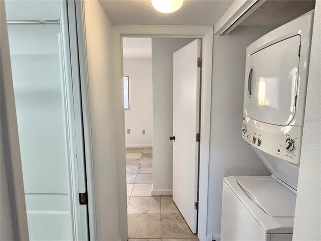 Building Photo - 499 Albee Farm Rd