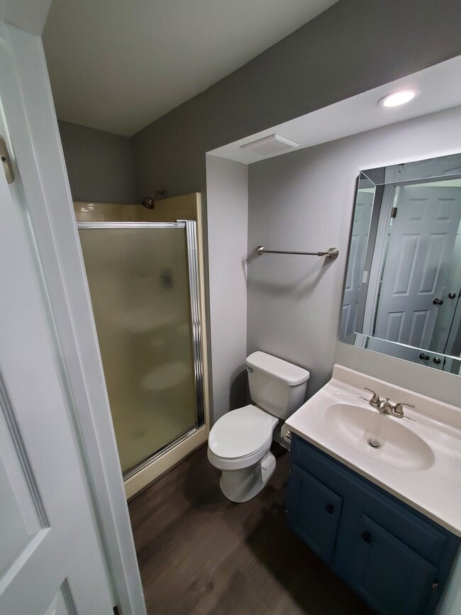 Building Photo - 12 Pebble Ct