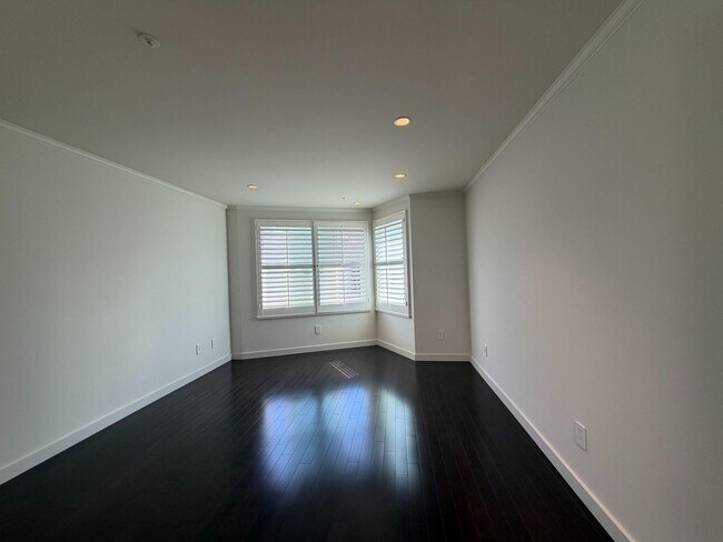 Building Photo - 2050 Divisadero St