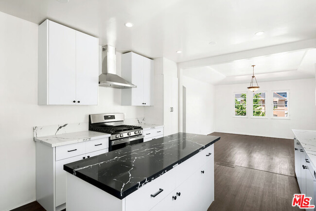 Building Photo - 7926 4th St