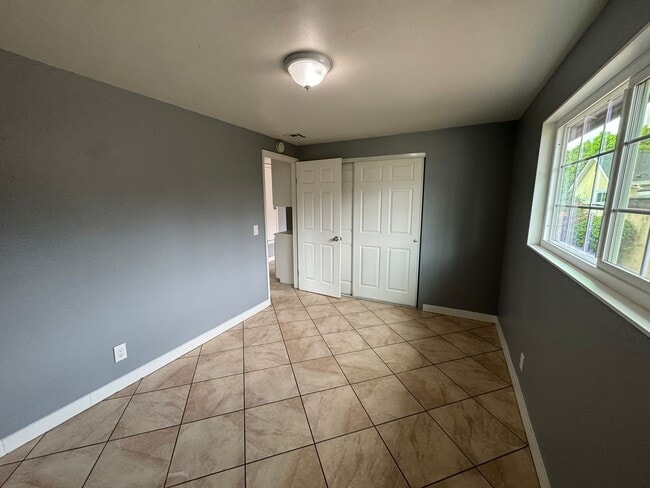 Building Photo - BEAUTIFUL TWO BEDROOM/ONE BATH HOME!