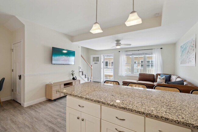 Building Photo - 128 Ashworth Ave