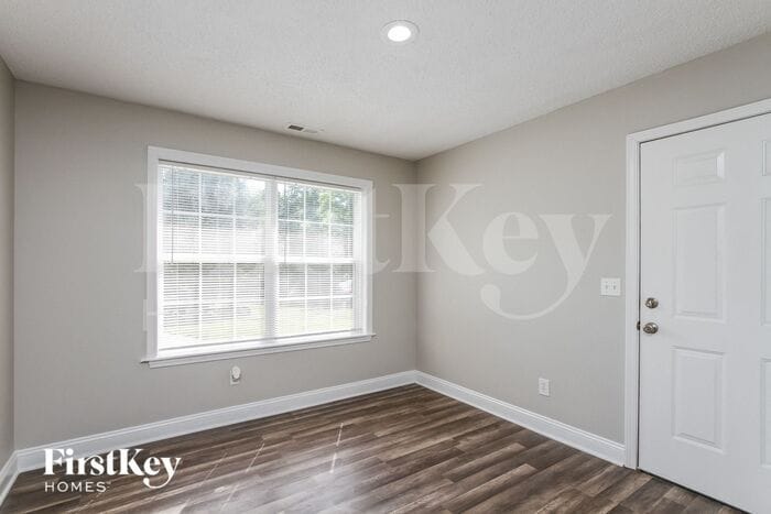 Building Photo - 714 Berkshire Dr
