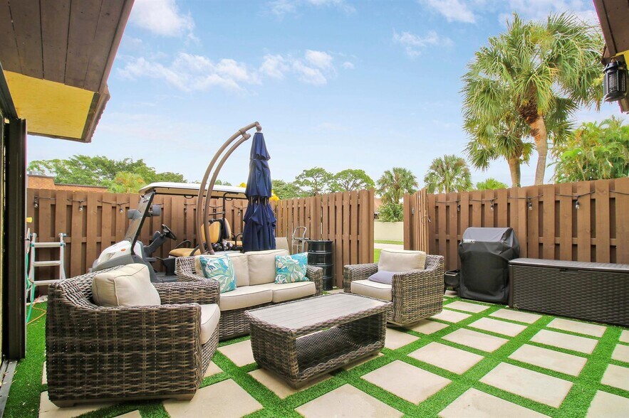 Building Photo - 110 N Delaware Blvd