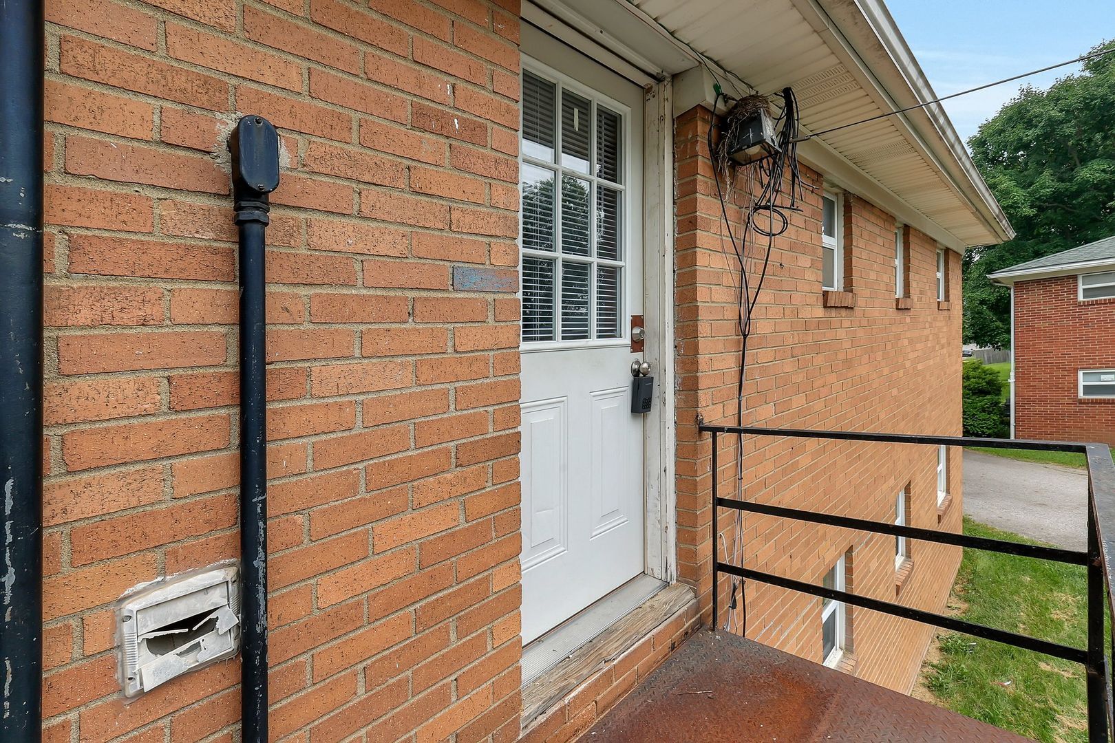 Building Photo - 187 Currier Dr