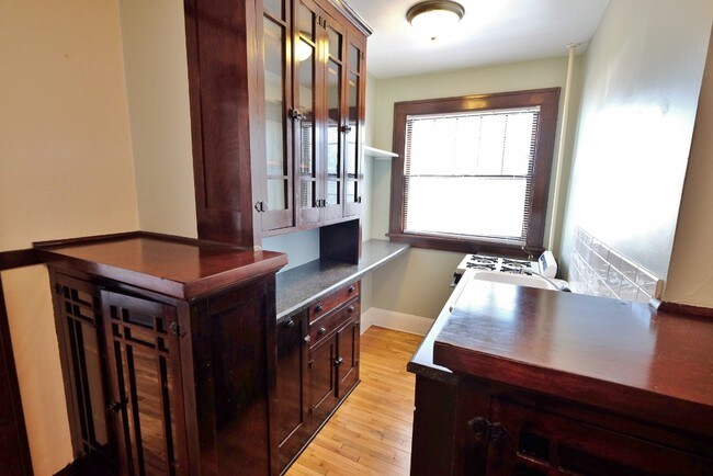 Building Photo - Goodrich Ave Villas