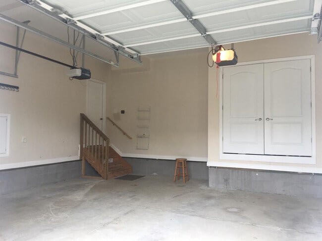 Building Photo - 3020 Blackford Pkwy