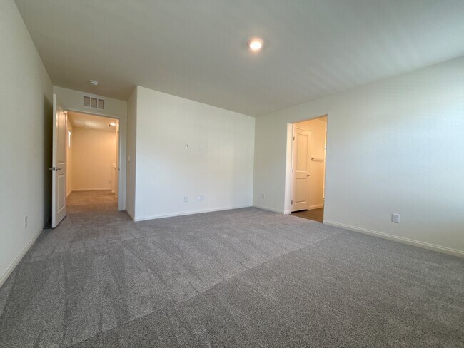 Building Photo - 10415 Ricordi St