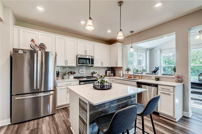 Building Photo - Beautiful 5 BR Home in Brownsburg!