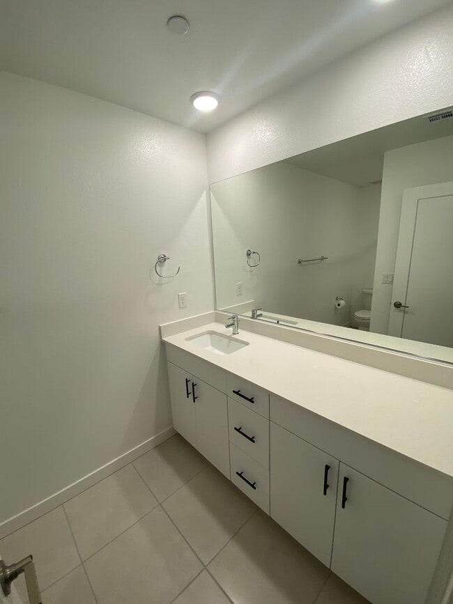 Building Photo - AMERICANA Property Mgmt - New Modern 3 beds - 2 story Townhouse in Inspirada
