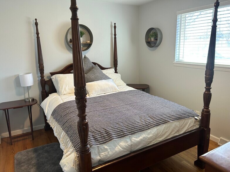 Building Photo - 1805 S Saulsbury Ct