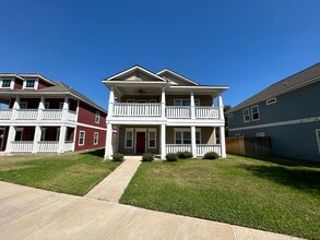 Building Photo - 705 Wellborn Rd