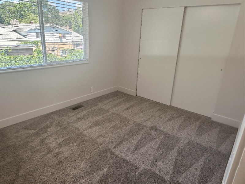 Building Photo - 2117 E 3300 S