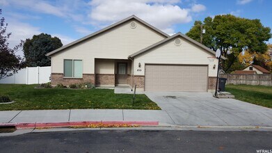 Building Photo - 859 N 460 E