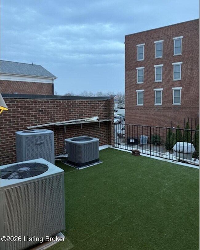 Building Photo - 9422 Norton Commons Blvd