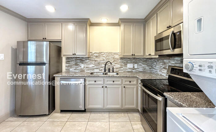 Building Photo - 3340 Blodgett St