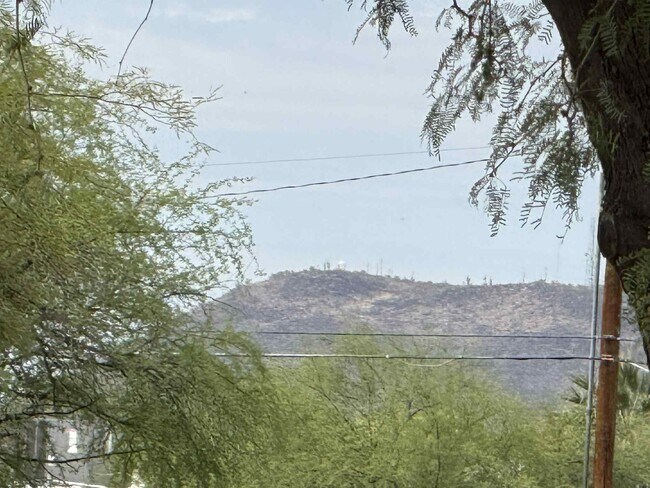 Building Photo - 500 N Forgeus Ave