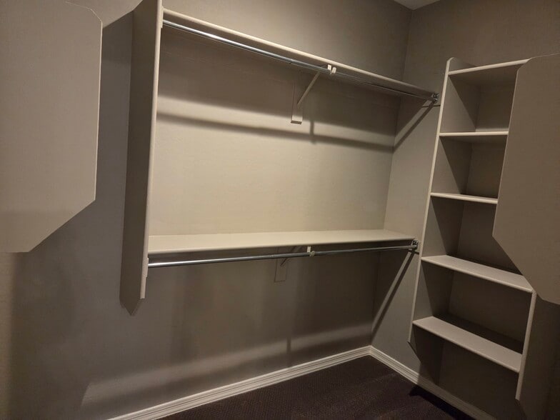 Building Photo - 4614 S Euler Ln