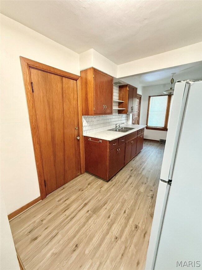 Building Photo - 1308 Caseyville Ave