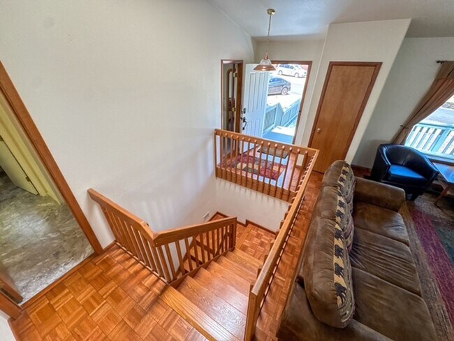 Building Photo - 155 Bison Dr