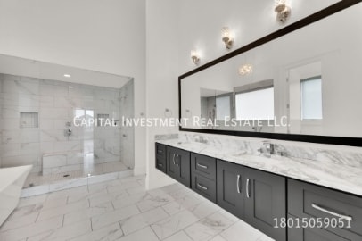 Building Photo - 14697 Pristine Dr