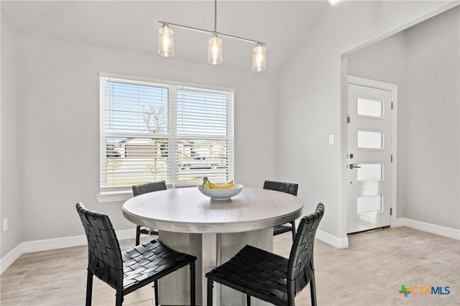 Building Photo - 1519 Curlew Ln