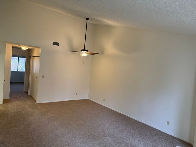 Building Photo - Freshly Painted * New Carpet * Ready For Movein