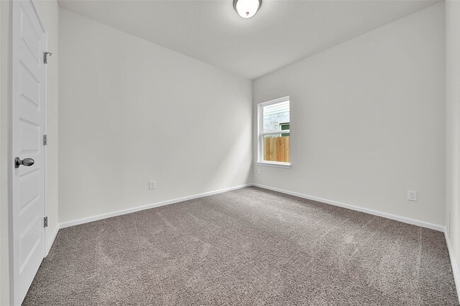 Building Photo - 16478 Branchers Dr