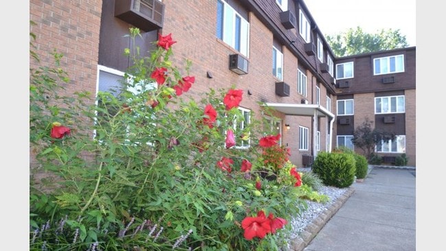 Primary Photo - Golden Years Center Apartments
